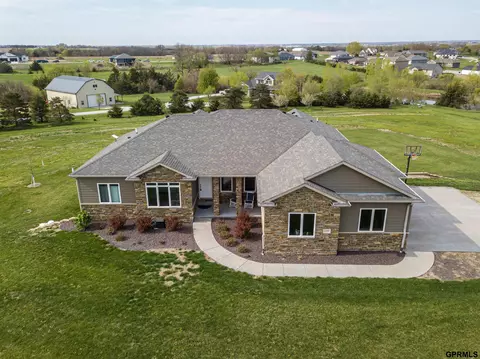 2305 Lothrop Lake Cir, Crete, NE 68333