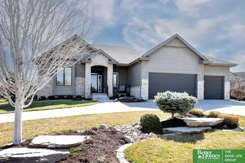 1201 S 199th St, Omaha, NE 68130