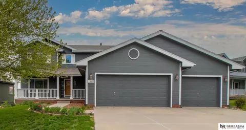 13607 S 40th Cir, Bellevue, NE 68123
