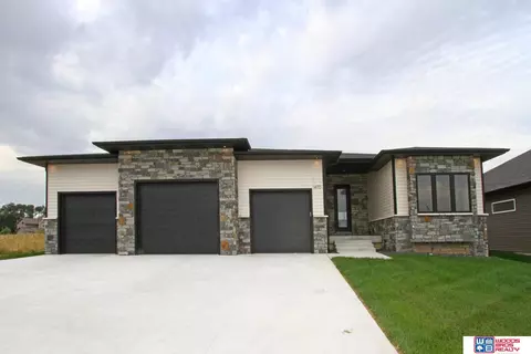 1470 S 8th St, Ashland, NE 68003