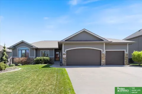 12409 S 83 St, Papillion, NE 68046