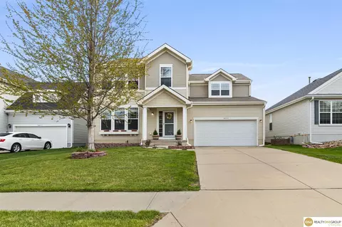 18907 Howe St, Omaha, NE 68130
