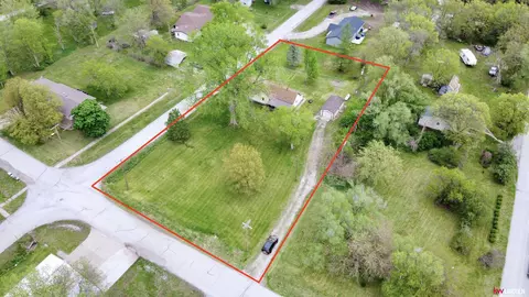 135 E 4th St, Douglas, NE 68344