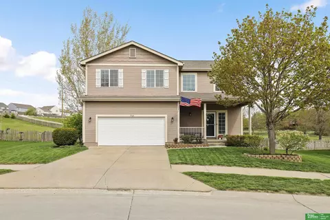 19168 W St, Omaha, NE 68135