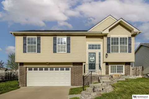 14506 S 28th St, Bellevue, NE 68123