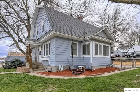 356 E 6th St, Wahoo, NE 68066