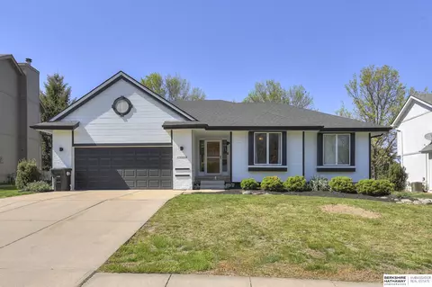 17026 L St, Omaha, NE 68135