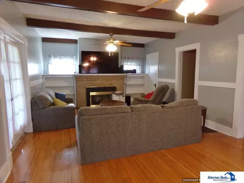 718 Grant St, Beatrice, NE 68310 photo 4