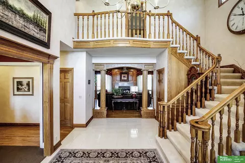 12804 Eagle Run Dr, Omaha, NE 68164 photo 4