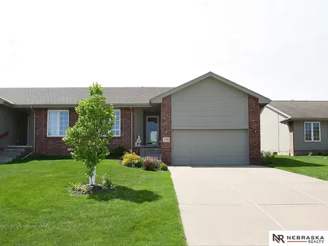 17509 Polk St, Omaha, NE 68135