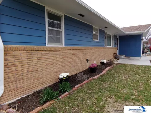 Exterior - 1835 Washington St, Beatrice, NE 68310 photo 3 of 13
