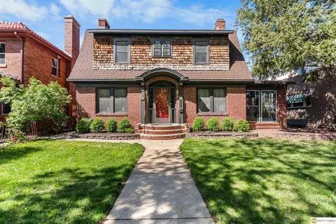 3820 Cass St, Omaha, NE 68131