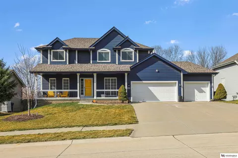 8714 S 98th St, La Vista, NE 68128