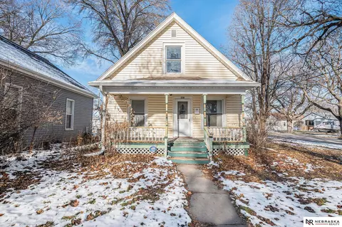 2298 Dudley St, Lincoln, NE 68503
