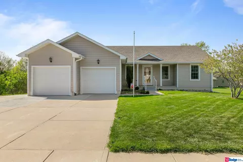 207 Arthur St, Blair, NE 68008