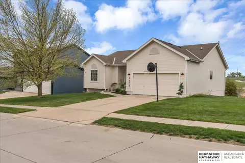6605 N 148th St, Omaha, NE 68116