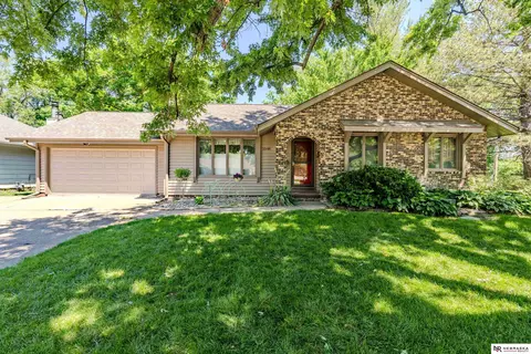 2348 E 19th St, Fremont, NE 68025