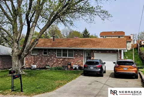 6805 S 51st St, Omaha, NE 68117