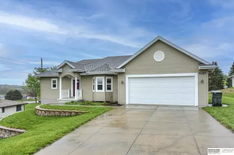 4416 Hillside Dr, Blair, NE 68008