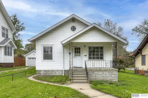 3024 Stone Ave, Omaha, NE 68111