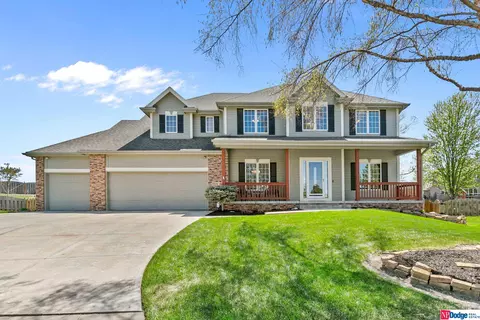 16309 Sheffield Cir, Bennington, NE 68007