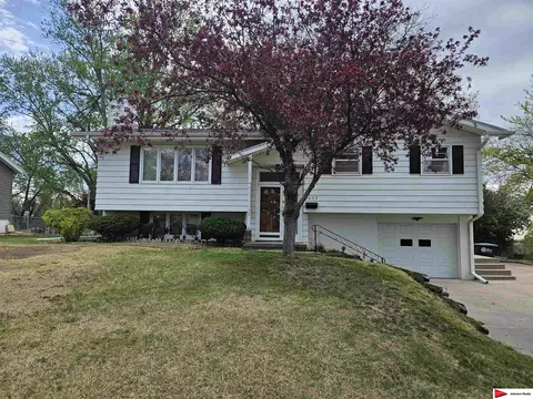 3623 S 91 St, Omaha, NE 68124