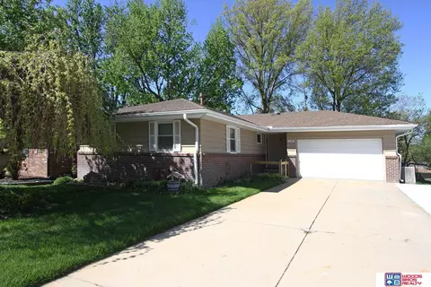 2515 Dorothy Dr, Lincoln, NE 68507