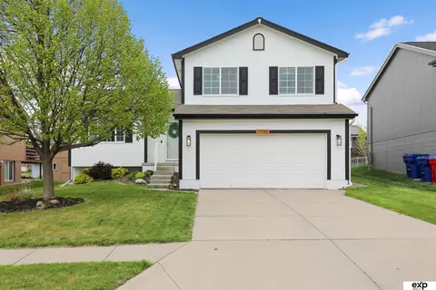 17010 Redman Ave, Omaha, NE 68116