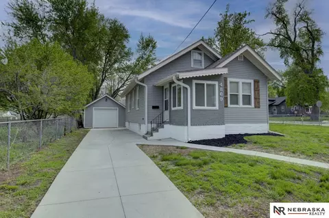 4869 Wirt St, Omaha, NE 68107