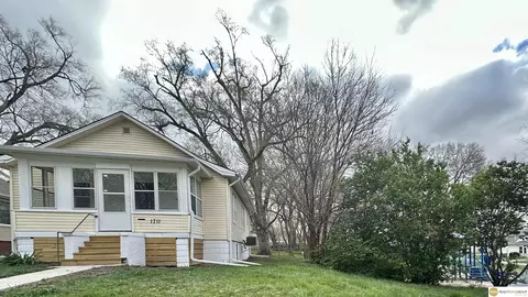 1711 N 32 St, Omaha, NE 68111