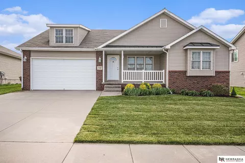 7324 N 18th St, Lincoln, NE 68521