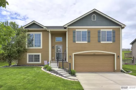 5820 S 191st Ter, Omaha, NE 68135