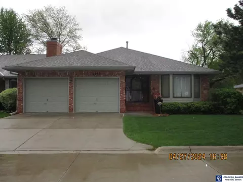 2248 Heritage Pines Ct, Lincoln, NE 68506