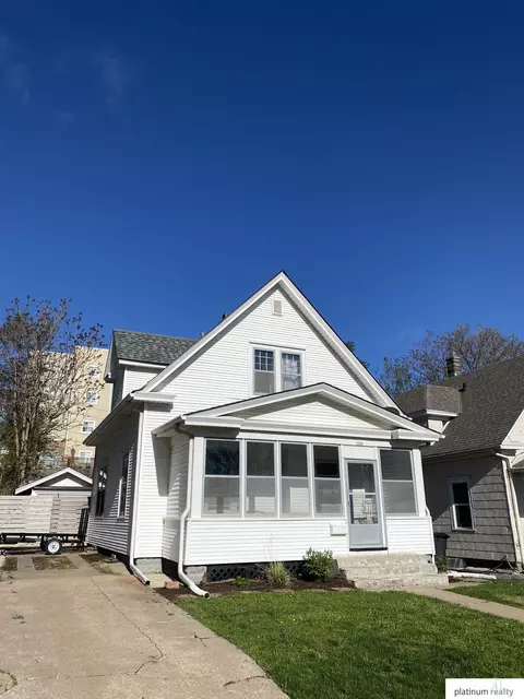 2318 S 14th St, Omaha, NE 68108