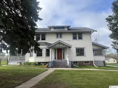 301 E 5th, Oakland, NE 68045