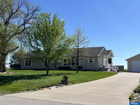 303 S 3rd St, Hampton, NE 68843 photo 2