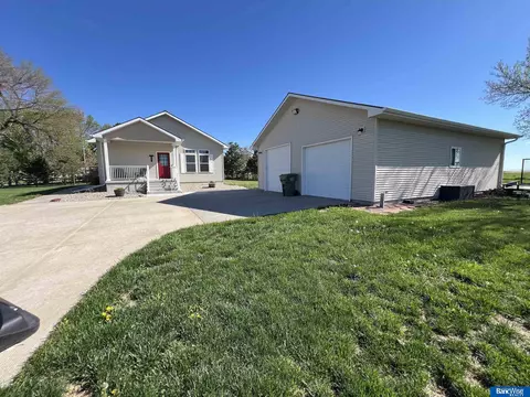 303 S 3rd St, Hampton, NE 68843 photo 16