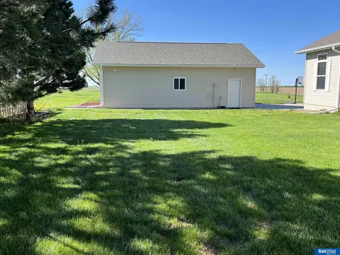 303 S 3rd St, Hampton, NE 68843 photo 10