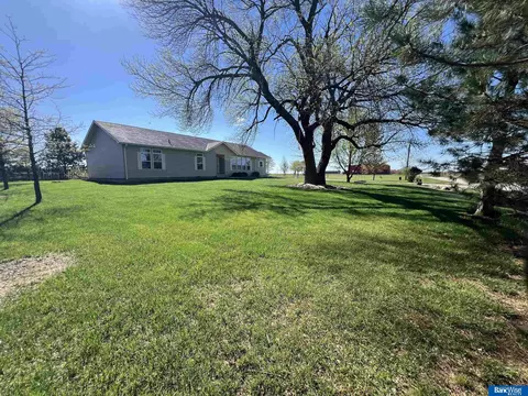 303 S 3rd St, Hampton, NE 68843 photo 7