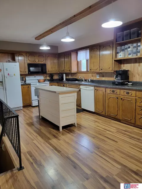 1001 Darwin St, Beatrice, NE 68310 photo 7