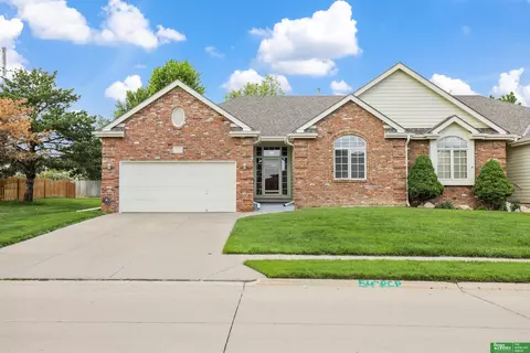 17926 Frances St, Omaha, NE 68130