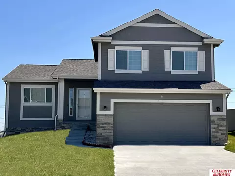 8243 N 175 St, Bennington, NE 68007