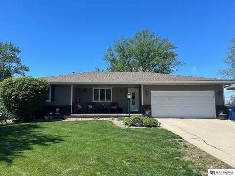 8608 S 38th Ave, Bellevue, NE 68147