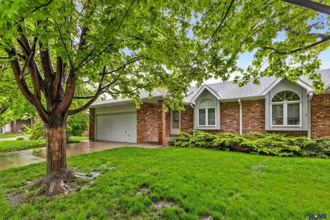 6216 S 28th St, Lincoln, NE 68516