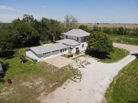 1116 S 81 Hwy, Geneva, NE 68361