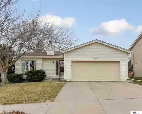 6306 N 112 Cir, Omaha, NE 68164