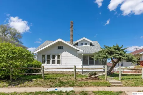 1808 Evans St, Omaha, NE 68110