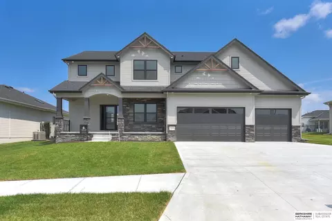 11515 S 190th St, Gretna, NE 68028