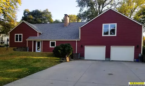 711 13th St, Auburn, NE 68305