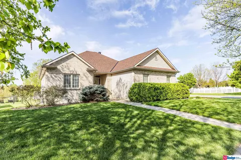 1147 W Harvest Dr, Lincoln, NE 68521